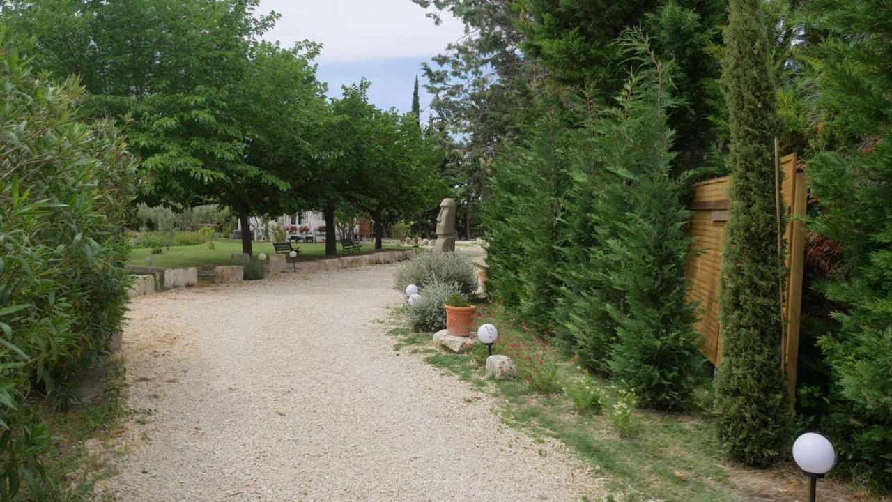 Mas Maurane - Les Lavandes Aux Portes D'Arles Apartment Тараскон Екстериор снимка